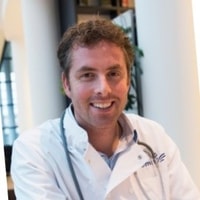 Dr. Daniel van Raalte